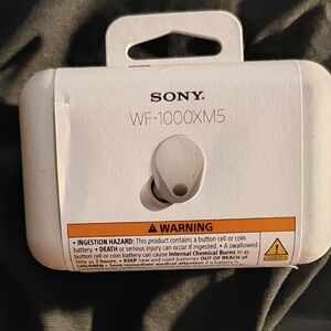 NIB -:Sony WF-1000XM5 Earbuds Case WHITE - NEW
